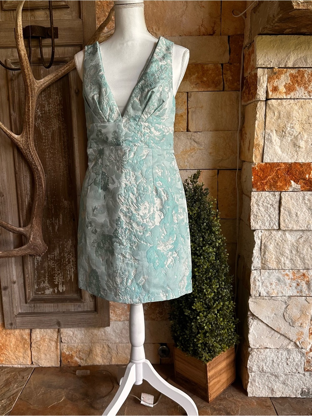 Light Blue Floral Brocade Tie-Back